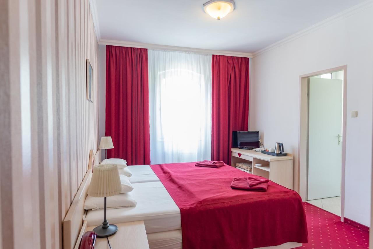 Walzer Hotel Budapest Exterior photo